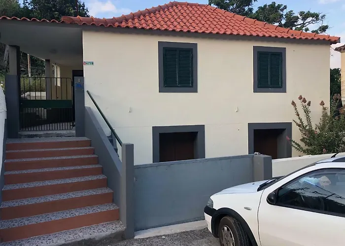 Casa Da Igreja * Santana (Madeira)